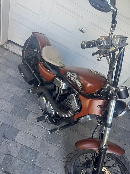 Suzuki VS 1400 Intruder 3 of 5