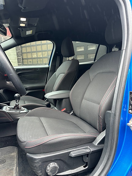 Ford Focus 10 of 14