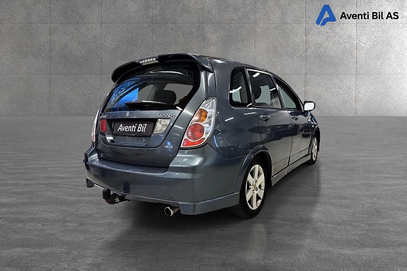 Suzuki Liana 3 of 5