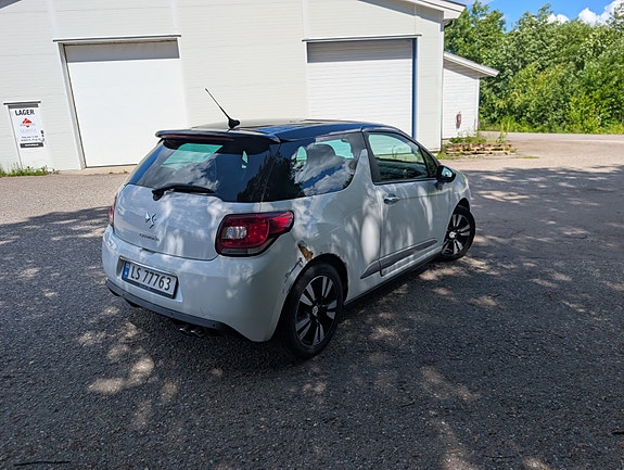 Citroen DS3 5 of 17