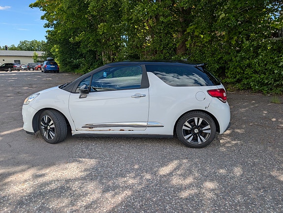 Citroen DS3 8 of 17