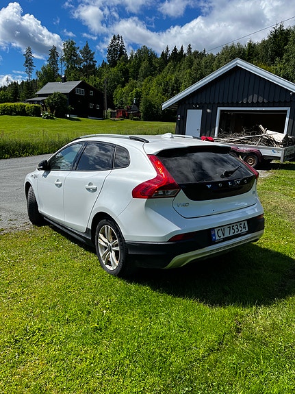 Volvo V40 Cross Country 4 of 5