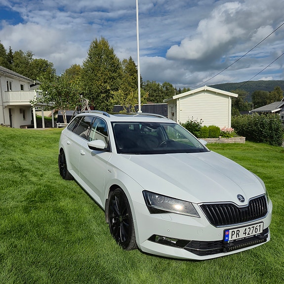 Skoda Superb 4 of 24