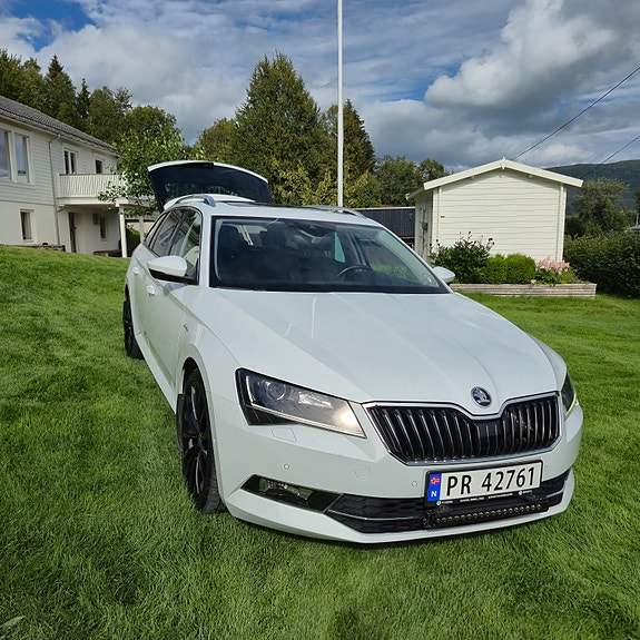 Skoda Superb 7 of 24