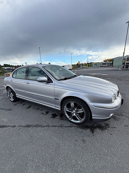 Jaguar X-TYPE 20 of 30