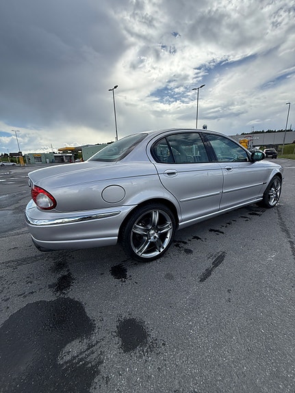 Jaguar X-TYPE 14 of 30