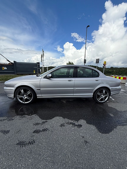 Jaguar X-TYPE 8 of 30