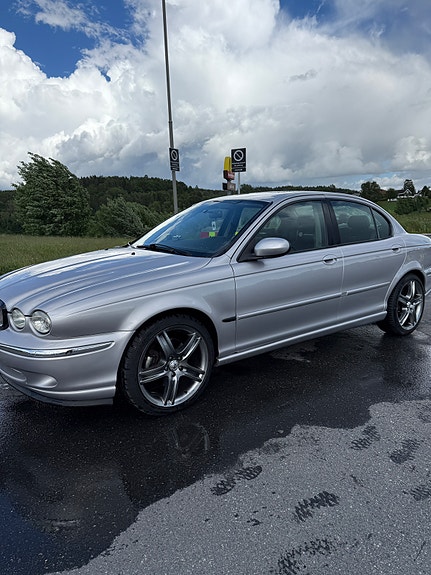 Jaguar X-TYPE 7 of 30