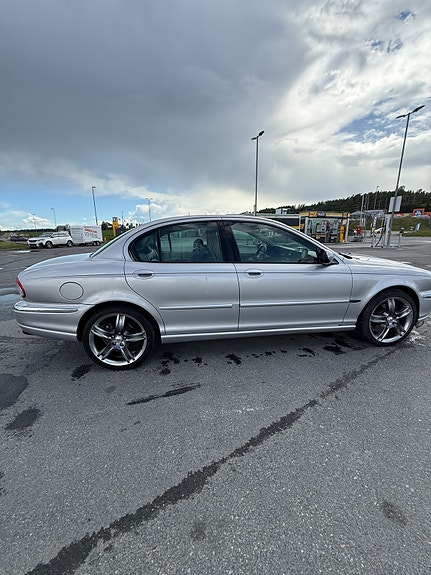 Jaguar X-TYPE 15 of 30