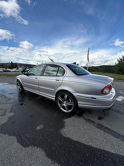 Jaguar X-TYPE 10 of 30