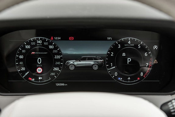 Land Rover Range Rover Velar 23 of 30