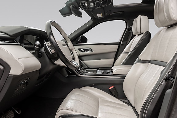 Land Rover Range Rover Velar 16 of 30