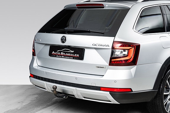 Skoda Octavia Scout 9 of 30