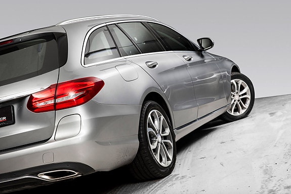 Mercedes-Benz C-Klasse 4 of 5