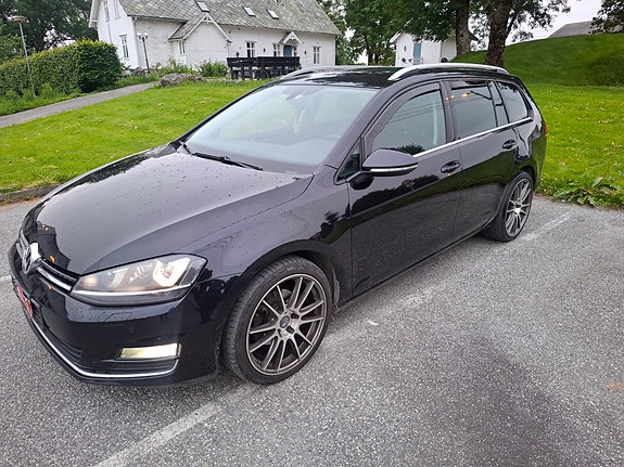 Volkswagen Golf VII 2 of 20