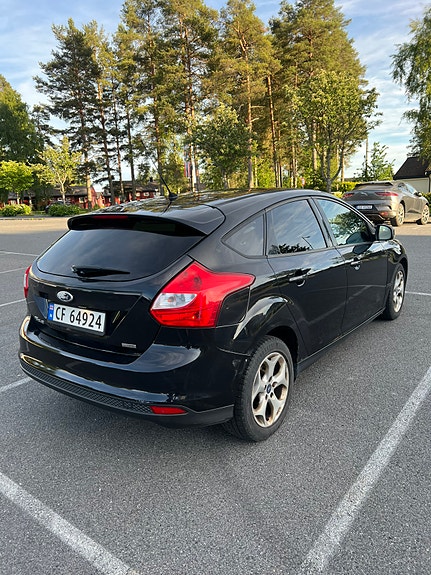 Ford Focus 4 of 5
