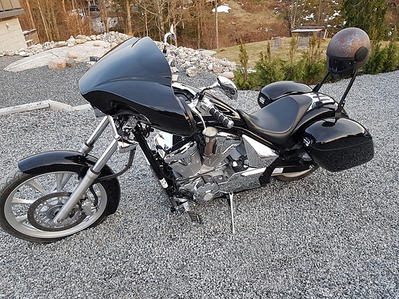 Honda VT 1300 CXA 19 of 27