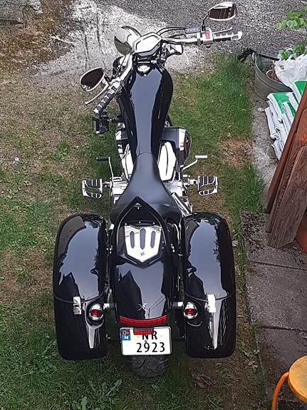 Honda VT 1300 CXA 16 of 27