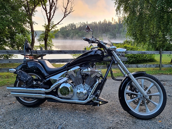 Honda VT 1300 CXA 12 of 27
