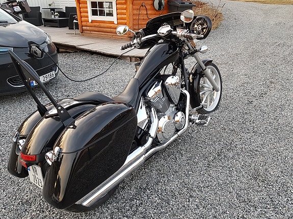 Honda VT 1300 CXA 20 of 27