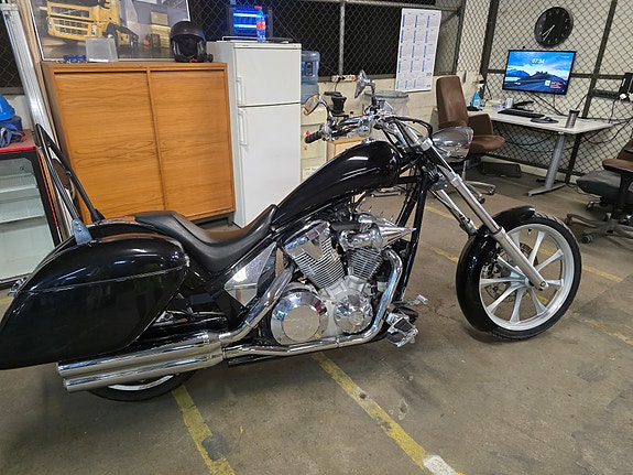 Honda VT 1300 CXA 10 of 27