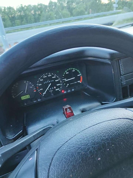 Volkswagen Caravelle 5 of 5