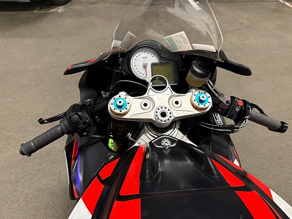 Aprilia RSV4 6 of 13
