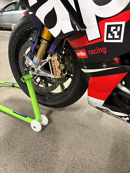 Aprilia RSV4 5 of 13