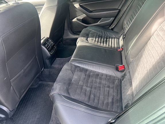 Volkswagen Passat 7 of 10