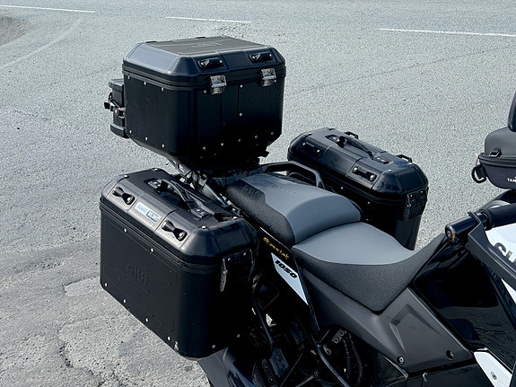 Suzuki DL1050 - V-Strom 3 of 7