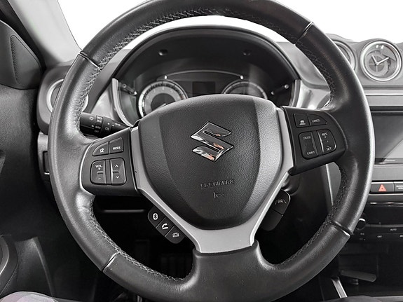 Suzuki Vitara 18 of 27