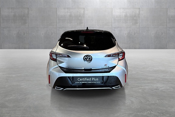 Toyota Corolla 4 of 5