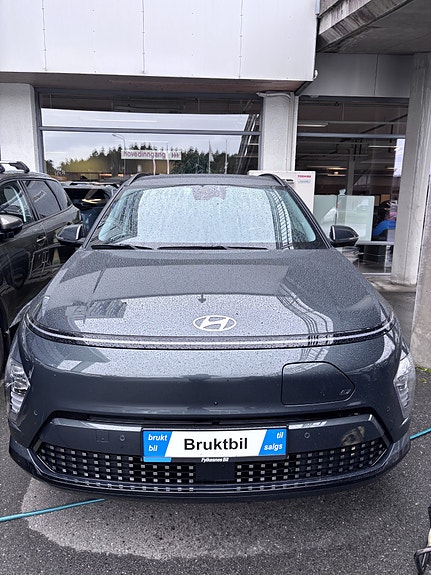 Hyundai Kona 2 of 5