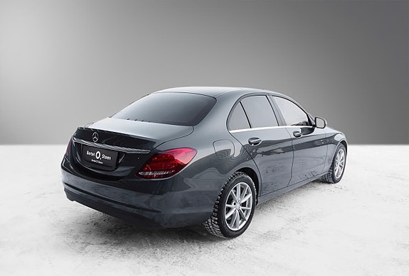 Mercedes-Benz C180 2 of 5