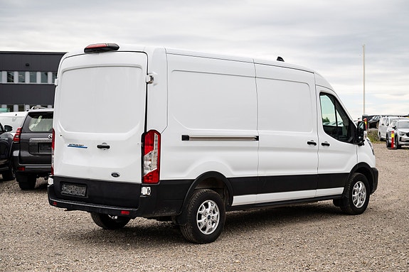 Ford Transit 5 of 5