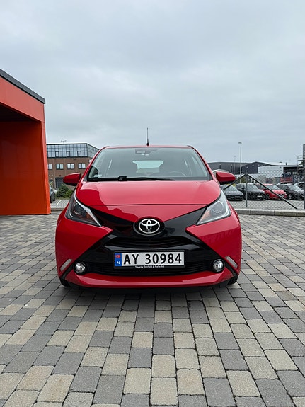 Toyota Aygo X 2 of 5