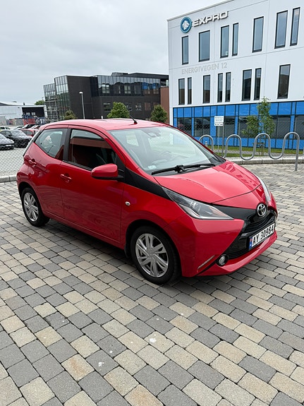 Toyota Aygo X 3 of 5