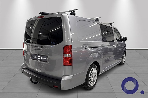 Peugeot e-Expert 8 of 16