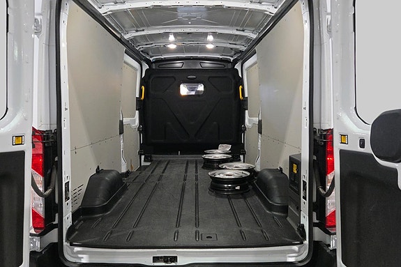 Ford Transit 15 of 17