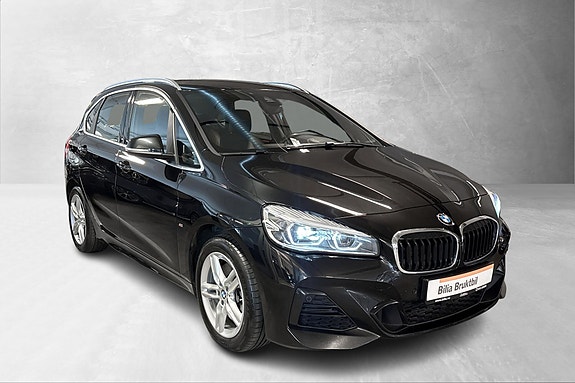 BMW 225xe 4 of 5