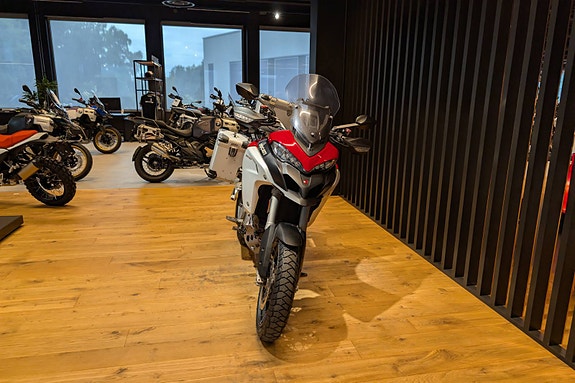 Ducati Multistrada 1200 Enduro 4 of 5