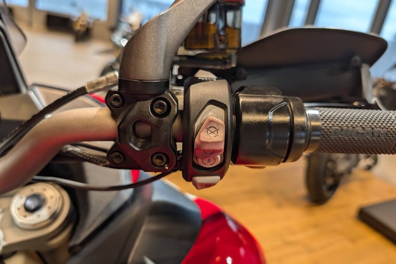 Ducati Multistrada 1200 Enduro 10 of 12