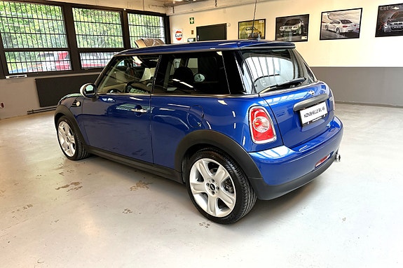 MINI One 3 of 5