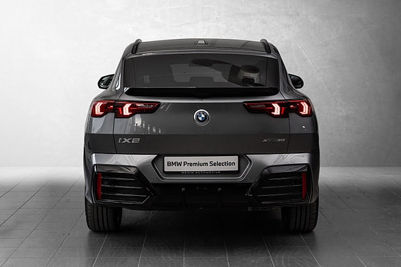 BMW iX2 8 of 30