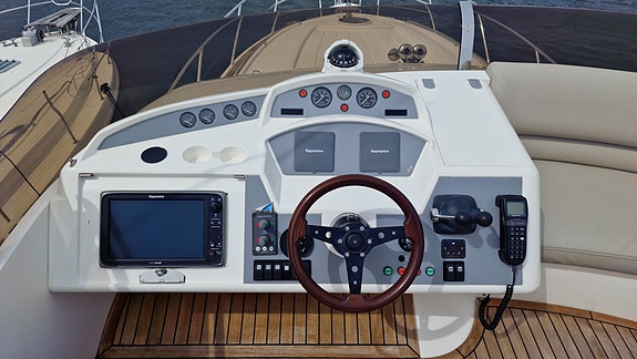 Princess P42, 2005 mod, Tamd 75 6 of 21