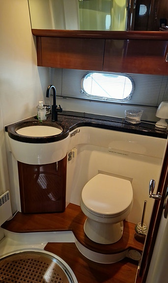 Princess P42, 2005 mod, Tamd 75 12 of 21
