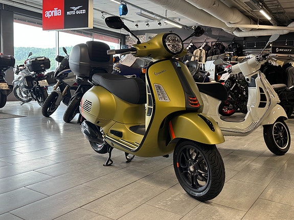 Vespa GTS300 SuperSport GTS300 SuperSport 4 of 5