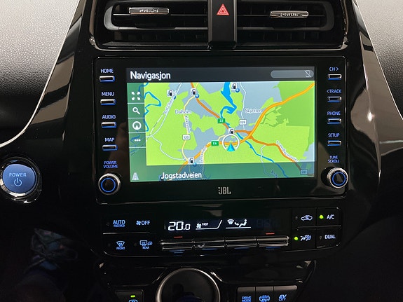 Toyota Prius Plug-in Hybrid 4 of 10