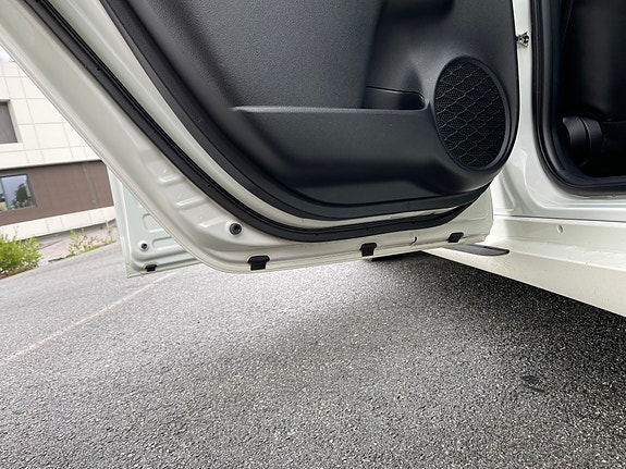 Toyota Prius Plug-in Hybrid 24 of 30