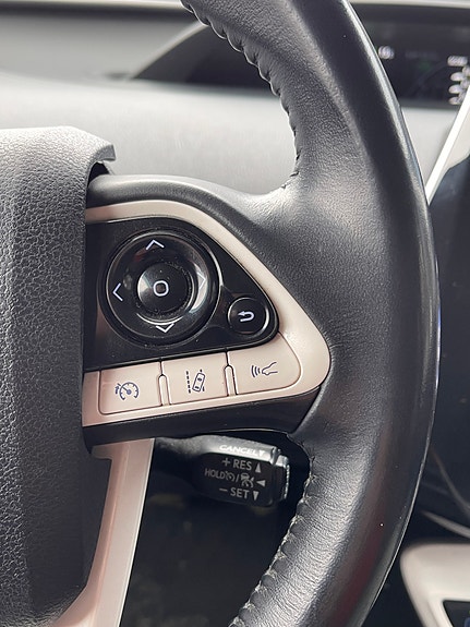 Toyota Prius Plug-in Hybrid 14 of 30